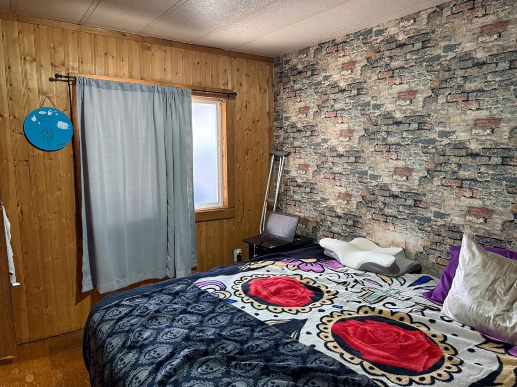 5202 56B Street, Lloydminster, AB - Indoor Photo Showing Bedroom