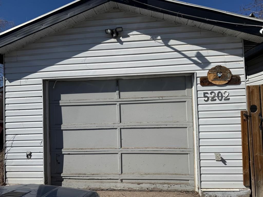 5202 56B Street, Lloydminster, AB - Outdoor With Exterior