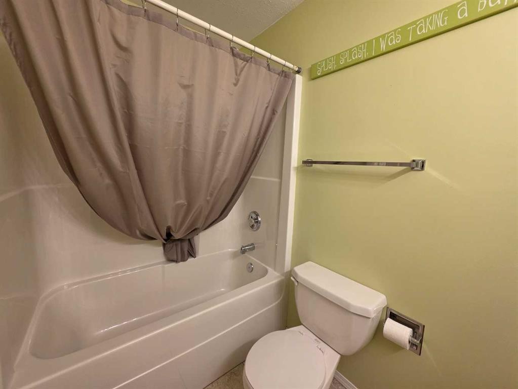 4105 67Th Avenue, Lloydminster, AB - Indoor Photo Showing Bathroom