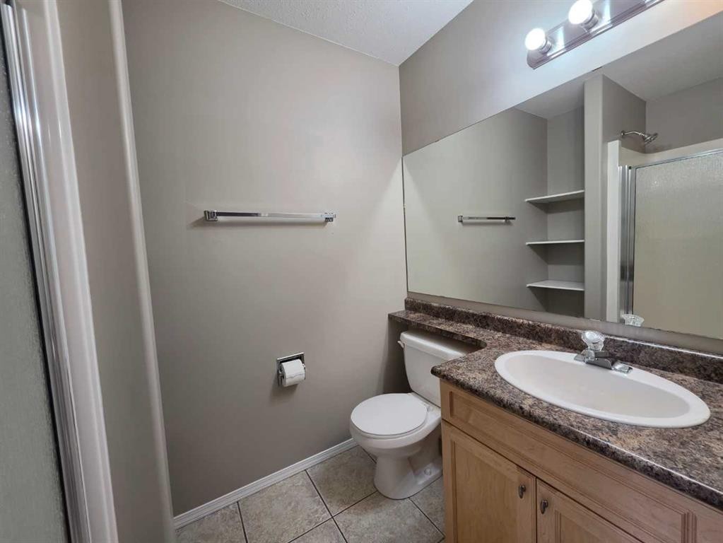4105 67Th Avenue, Lloydminster, AB - Indoor Photo Showing Bathroom