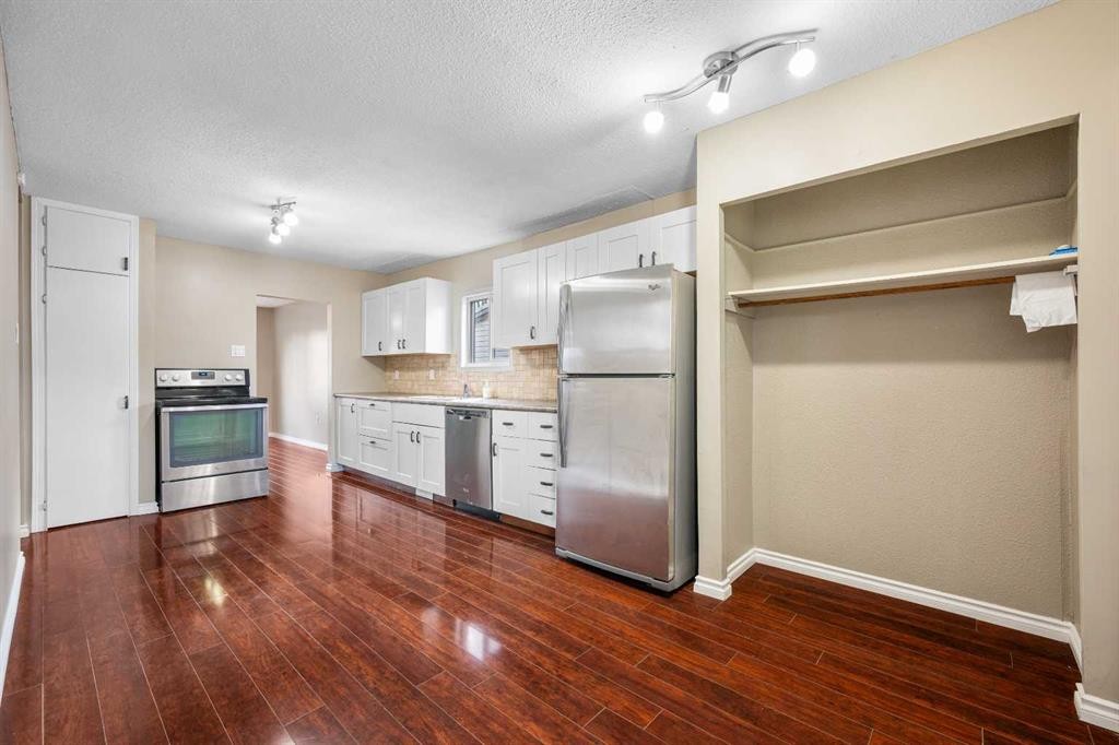 4724 49 Street, Lloydminster, SK - Indoor Photo Showing Kitchen