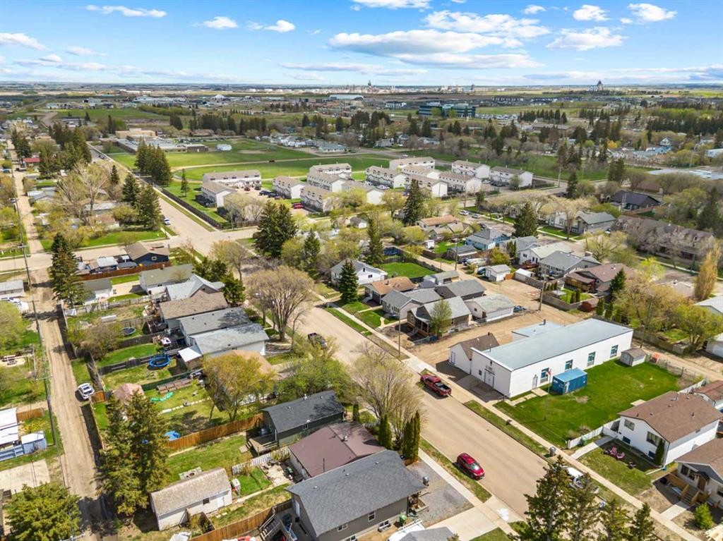 4724 49 Street, Lloydminster, SK - Outdoor With View
