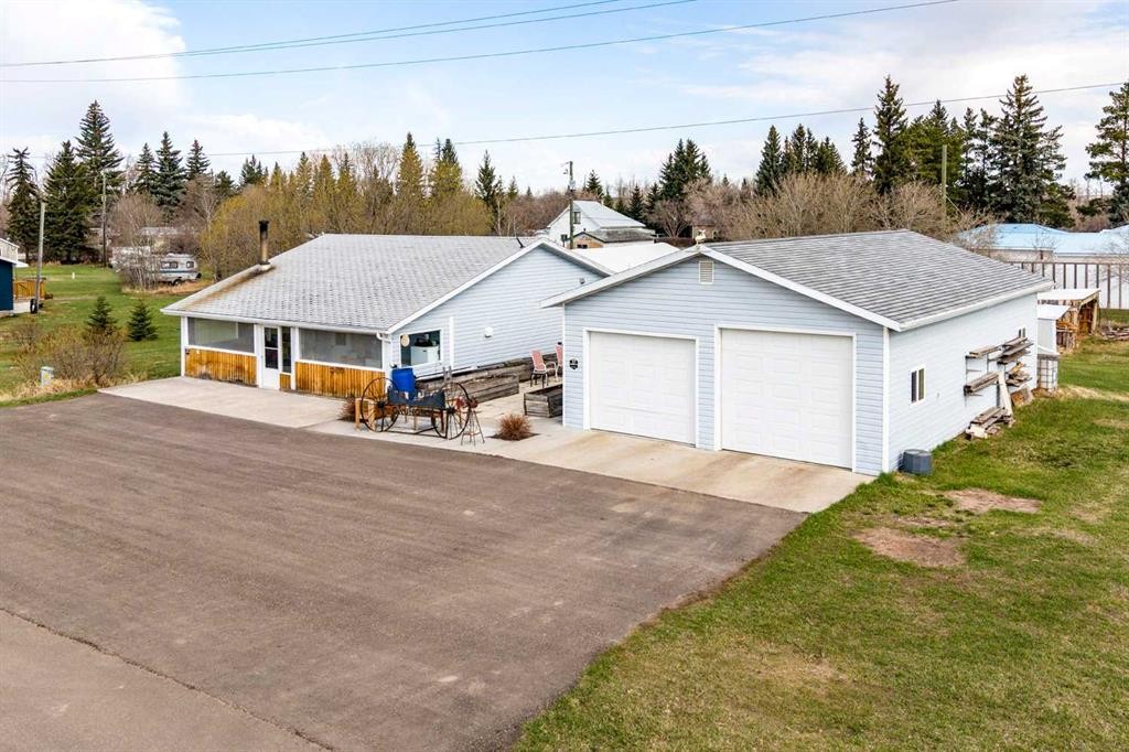 4608 51 Avenue, Czar, AB - Outdoor