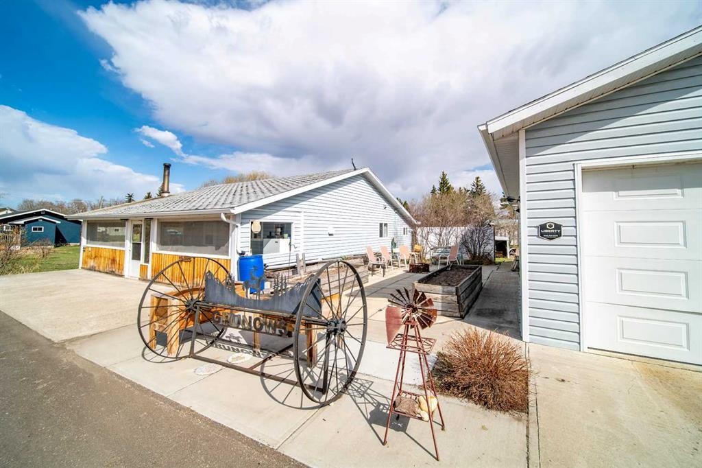 4608 51 Avenue, Czar, AB - Outdoor