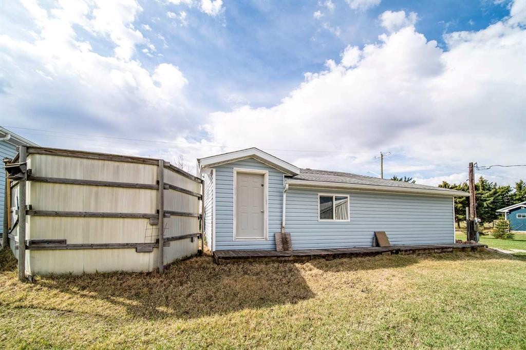 4608 51 Avenue, Czar, AB - Outdoor