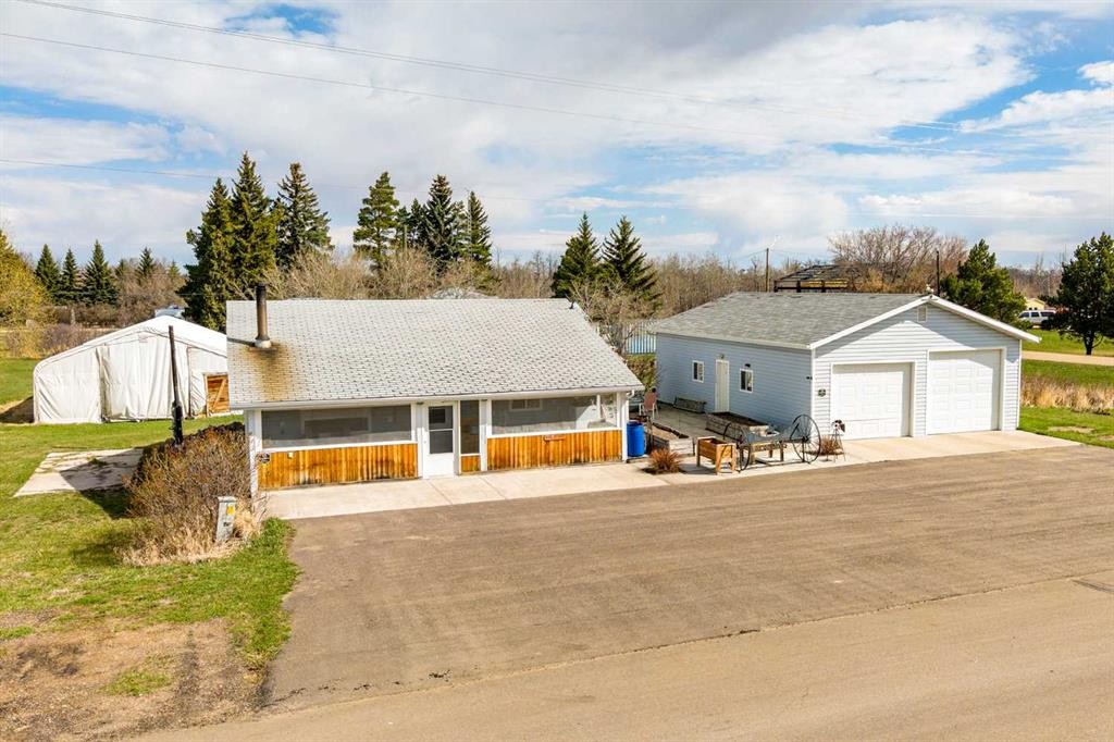 4608 51 Avenue, Czar, AB - Outdoor