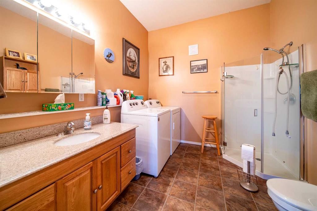 4608 51 Avenue, Czar, AB - Indoor