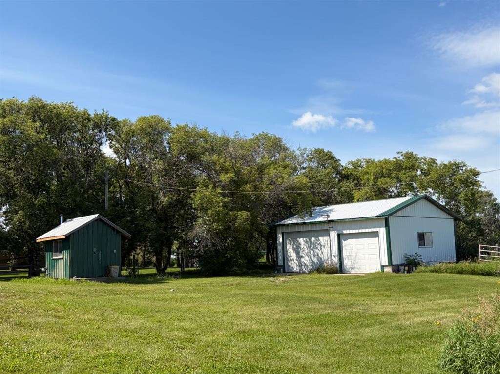 49425 Hwy 870, Innisfree, AB - Outdoor
