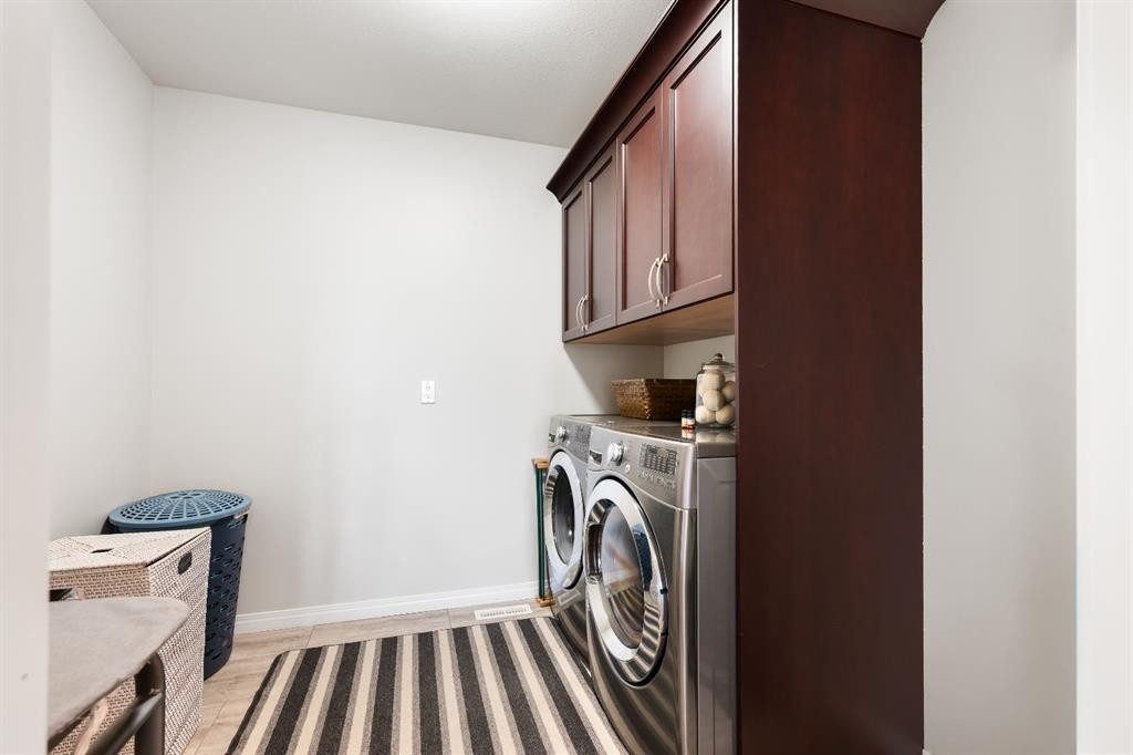 6210 20 Street Close, Lloydminster, AB