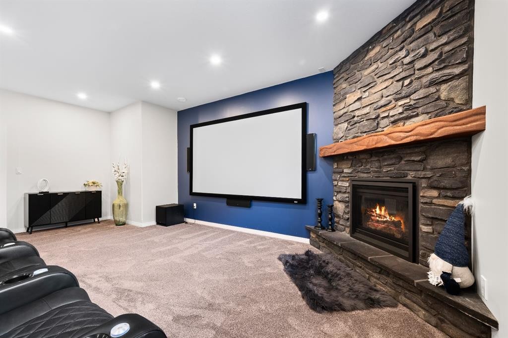 6210 20 Street Close, Lloydminster, AB