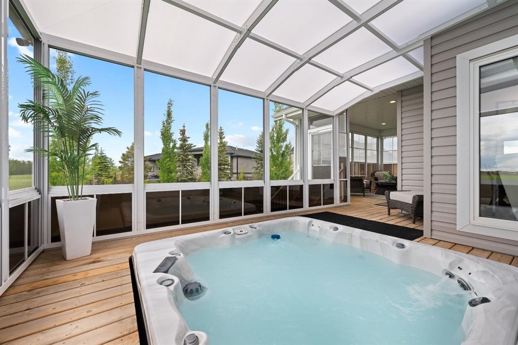 6210 20 Street Close, Lloydminster, AB