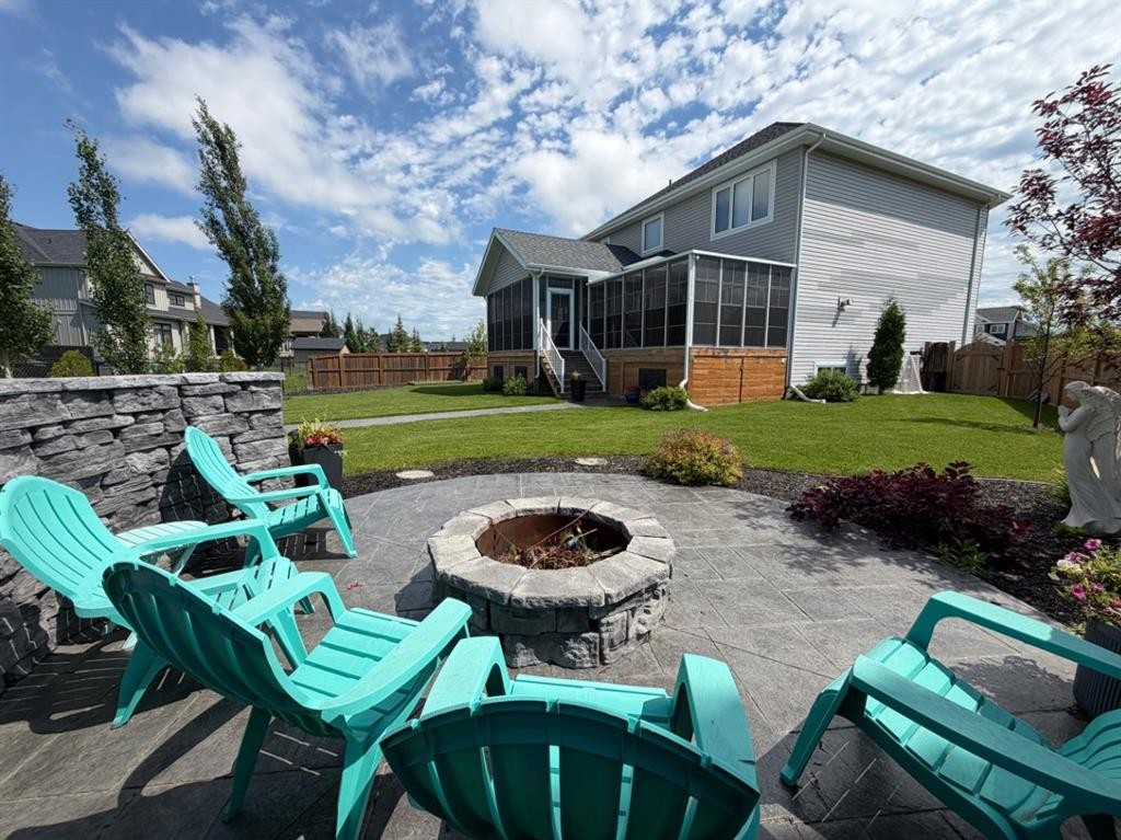 6210 20 Street Close, Lloydminster, AB