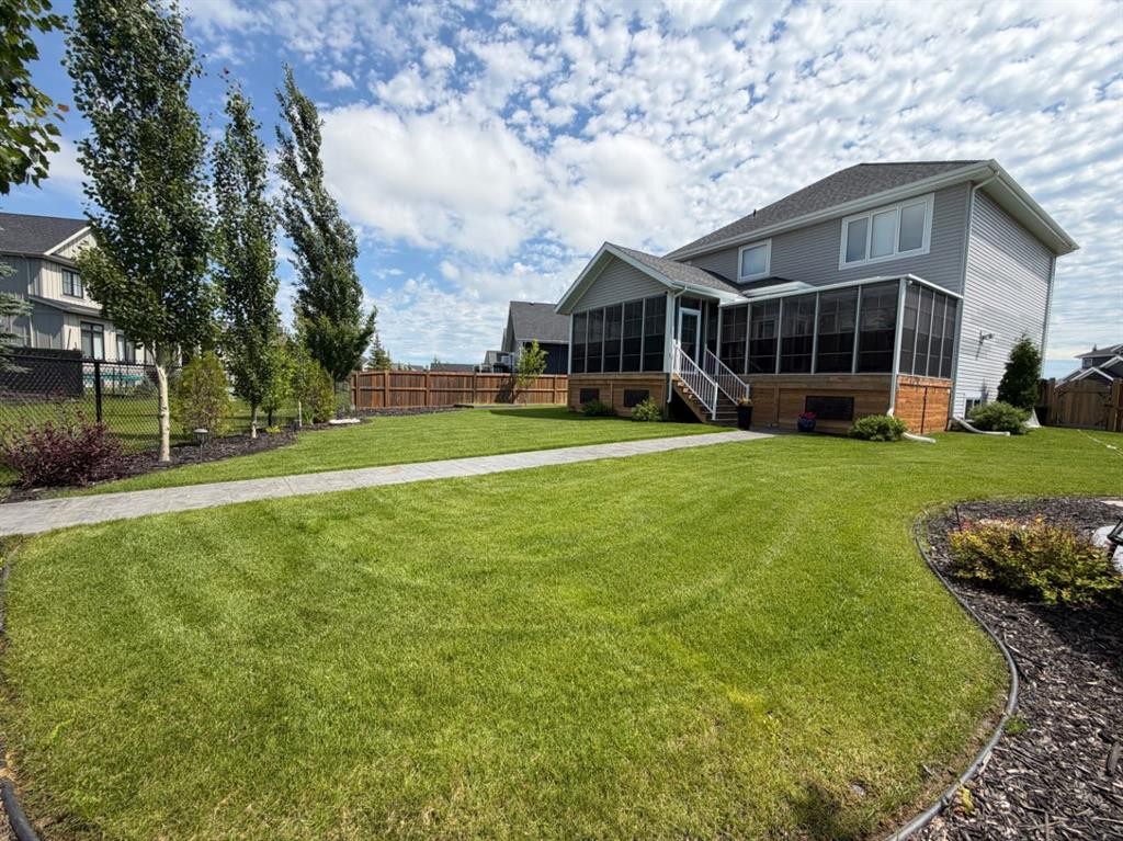 6210 20 Street Close, Lloydminster, AB