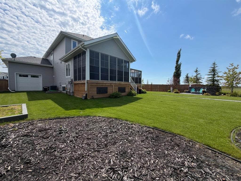 6210 20 Street Close, Lloydminster, AB