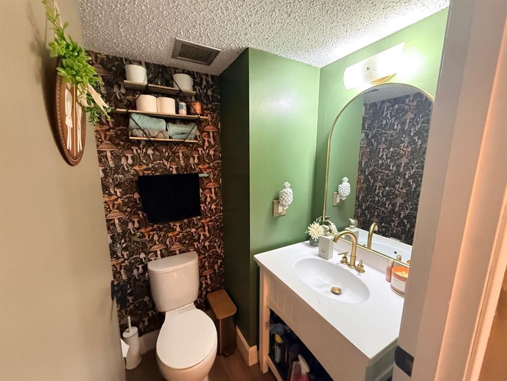 5701 31 Street, Lloydminster, AB