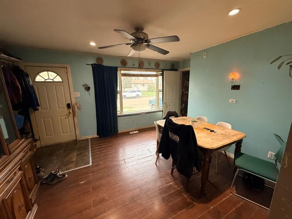 5115 56A Street, Lloydminster, AB - Indoor Photo Showing Dining Room