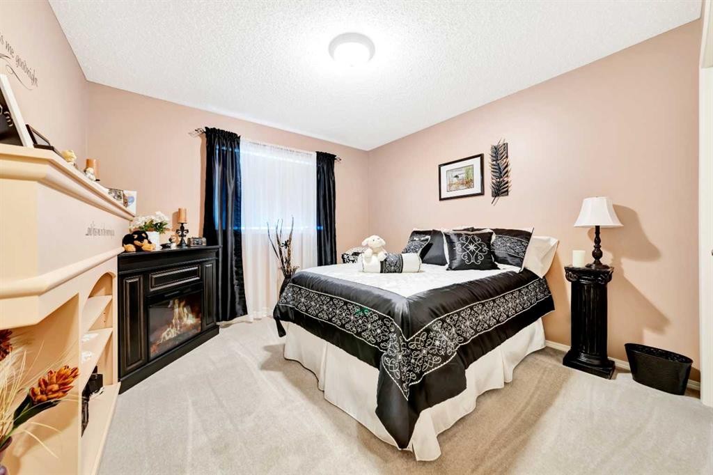 317 6 Avenue, Paradise Hill, SK - Indoor Photo Showing Bedroom