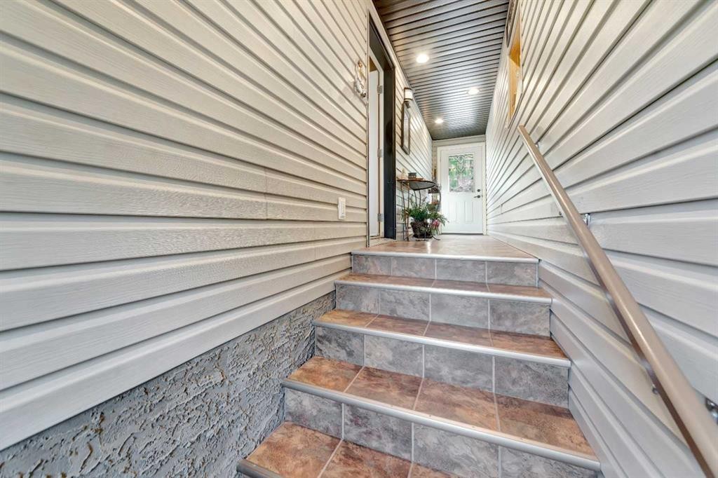 317 6 Avenue, Paradise Hill, SK -