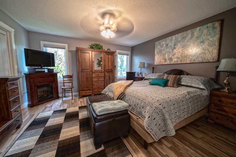 451066 Rge Rd 73, Rural Wainwright No. 61, M.D. Of, AB - Indoor Photo Showing Bedroom
