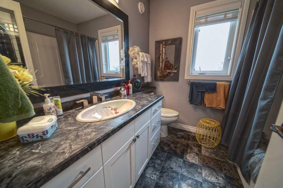 451066 Rge Rd 73, Rural Wainwright No. 61, M.D. Of, AB - Indoor Photo Showing Bathroom