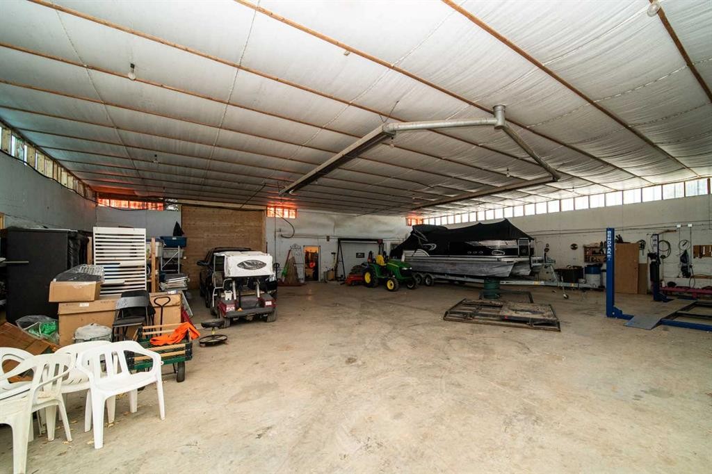 451066 Rge Rd 73, Rural Wainwright No. 61, M.D. Of, AB - Indoor Photo Showing Garage