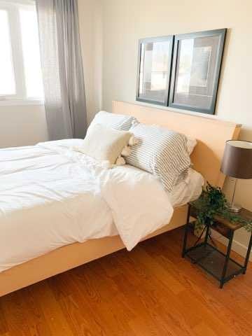 1-8-4504 56A Avenue, Lloydminster, AB - Indoor Photo Showing Bedroom