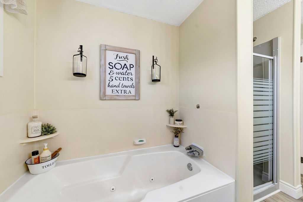 4501 53 Street, Dewberry, AB