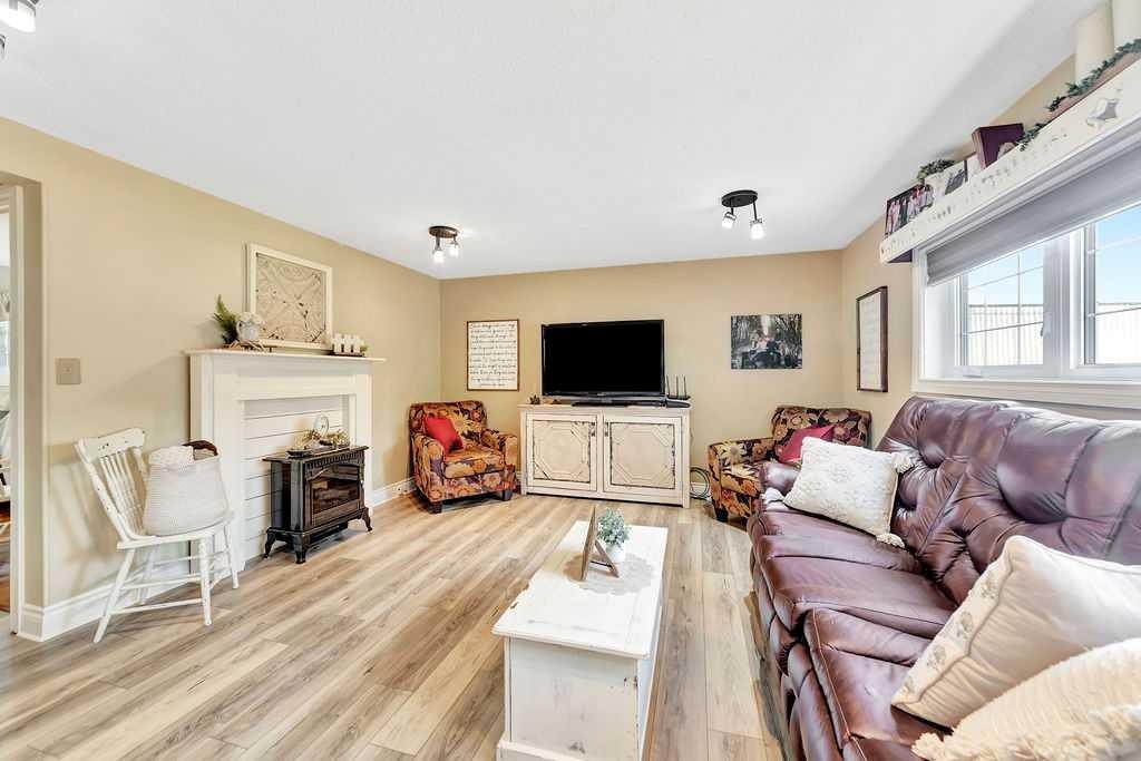 4501 53 Street, Dewberry, AB