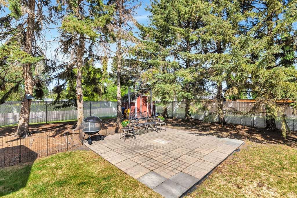 4501 53 Street, Dewberry, AB