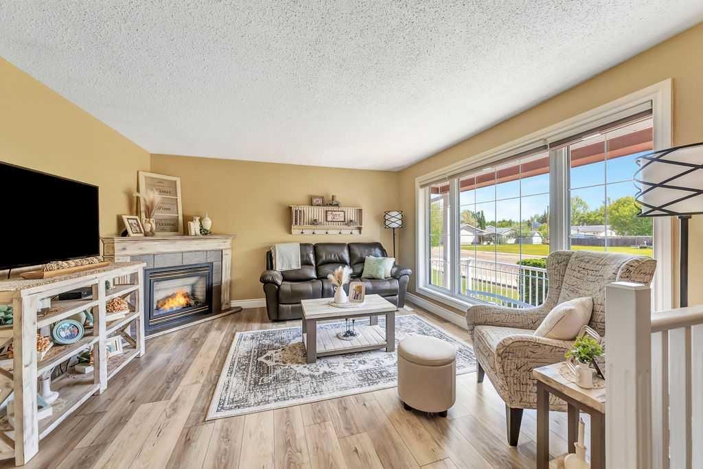 4501 53 Street, Dewberry, AB