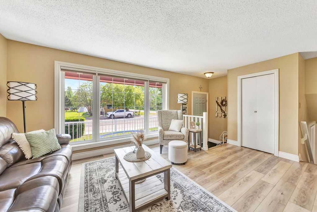 4501 53 Street, Dewberry, AB