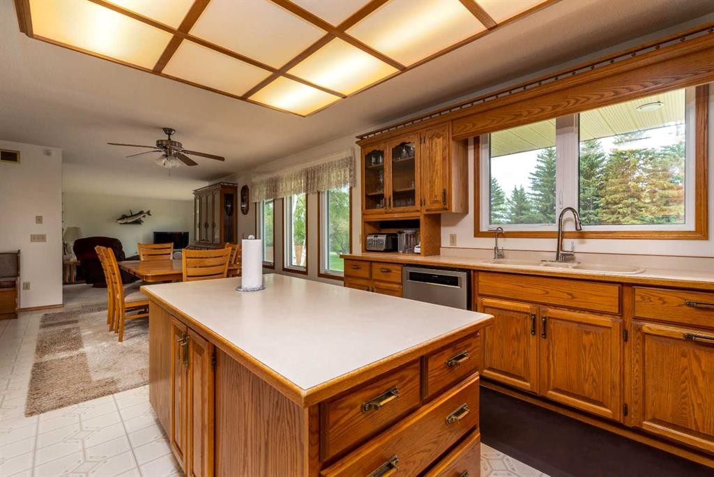 Ne 19-47-23-W3 Rm Eldon, Maidstone, SK - Indoor Photo Showing Kitchen