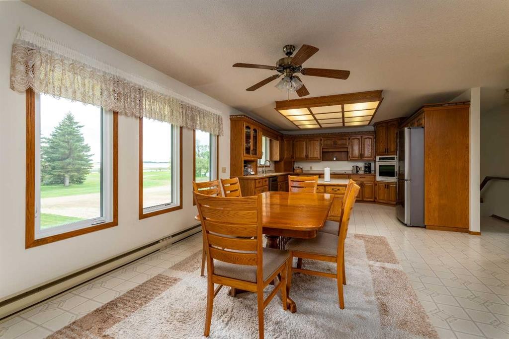 Ne 19-47-23-W3 Rm Eldon, Maidstone, SK - Indoor Photo Showing Dining Room