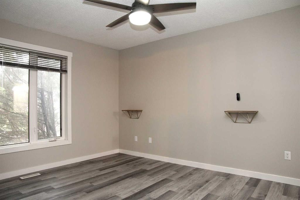 5224 23 Street, Lloydminster, AB - Indoor Photo Showing Other Room