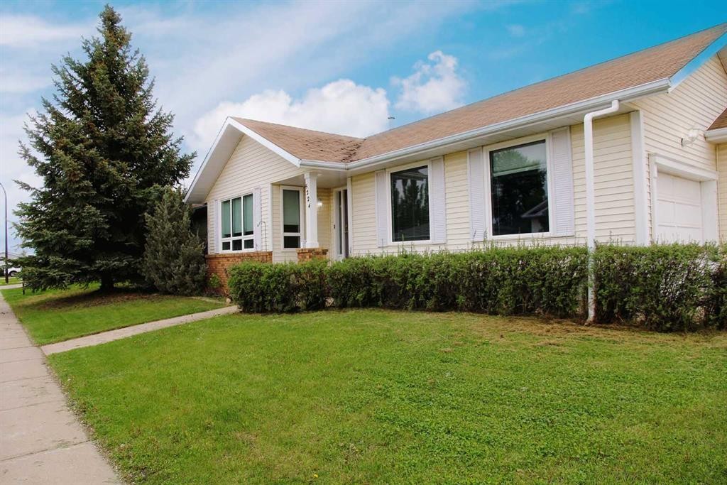 5224 23 Street, Lloydminster, AB - Outdoor