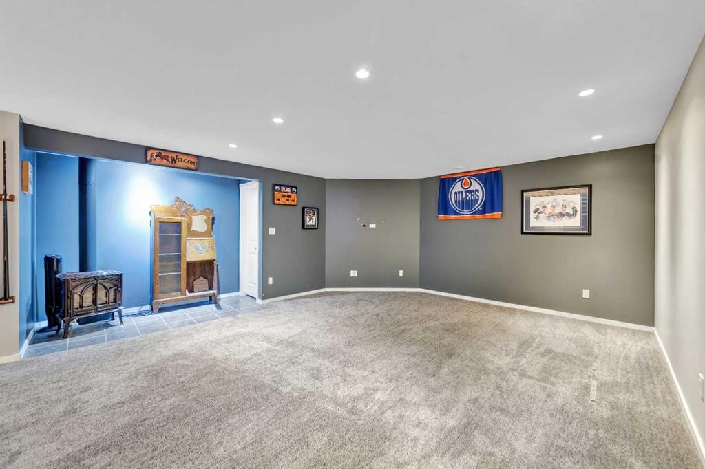 Rr 20 493063, Rural, AB - Indoor