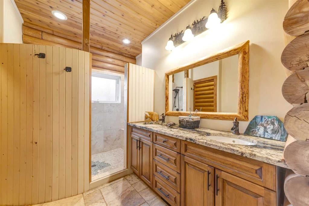 16 Lakeview Drive, Lac Des Iles, SK
