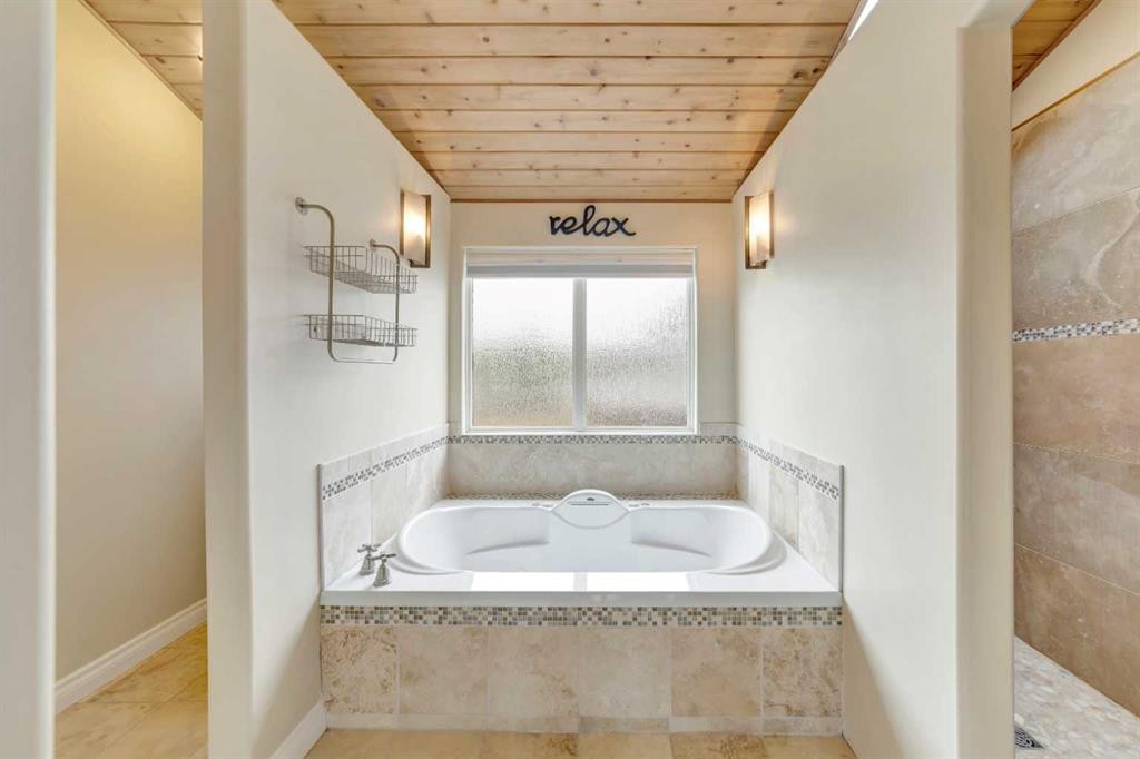 16 Lakeview Drive, Lac Des Iles, SK