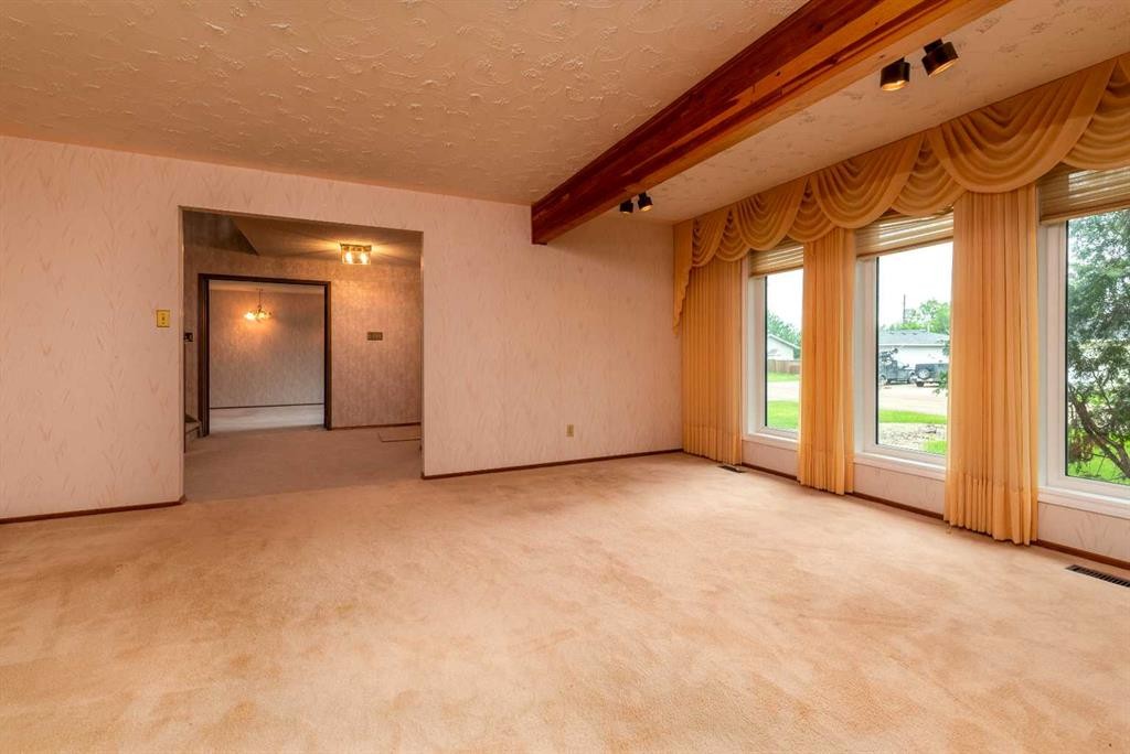 502 2 Street East, Maidstone, SK - Indoor Photo Showing Other Room
