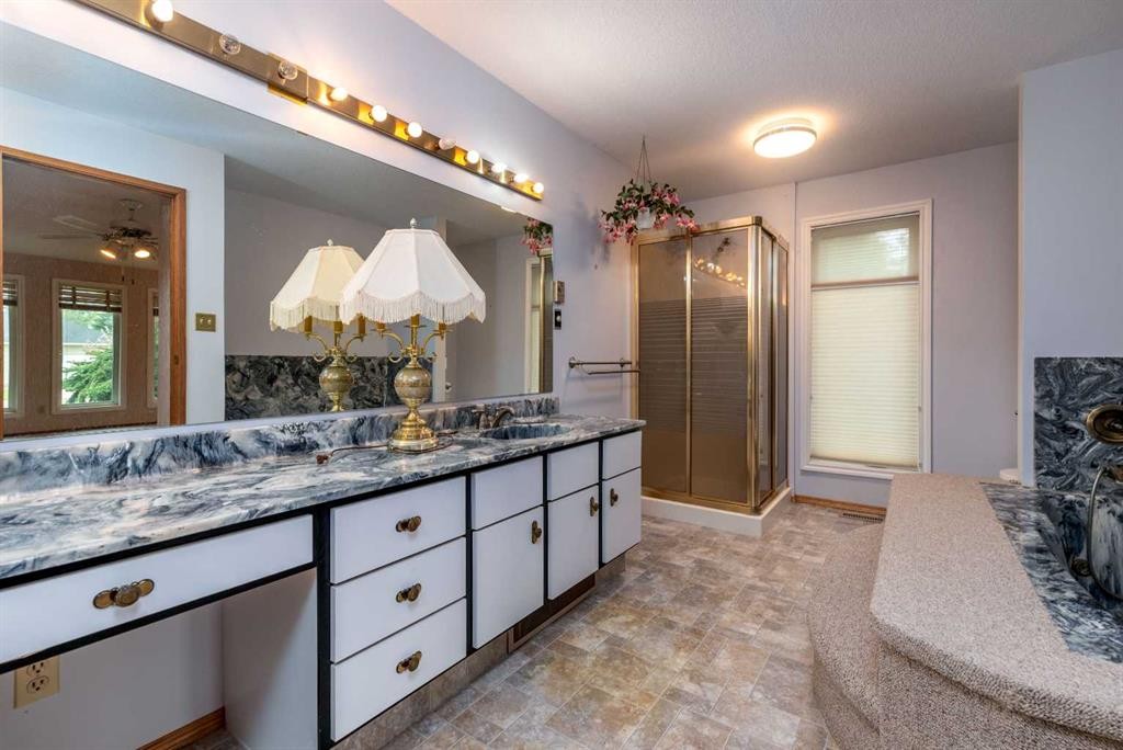 502 2 Street East, Maidstone, SK - Indoor Photo Showing Bathroom