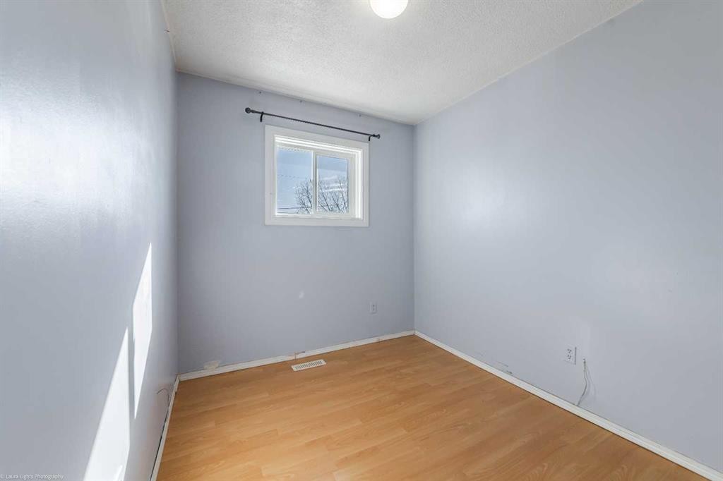 6-17 3 Avenue Se, Marshall, SK