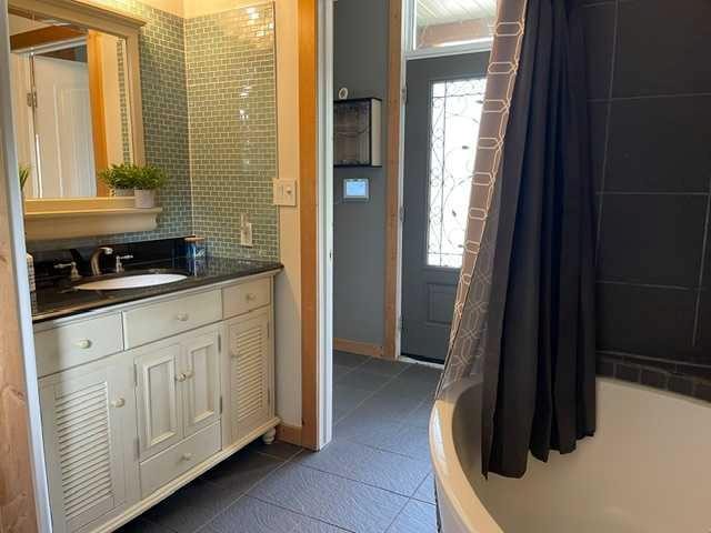 18 Sandpiper Estates, Sandy Beach, AB