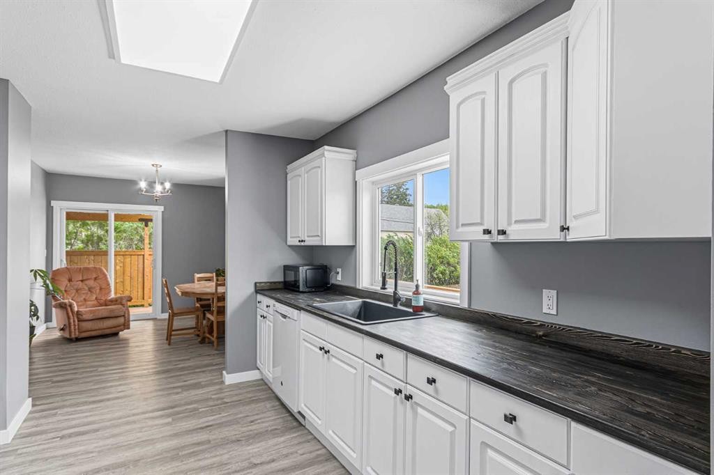 110 1St Avenue, Paradise Hill, SK