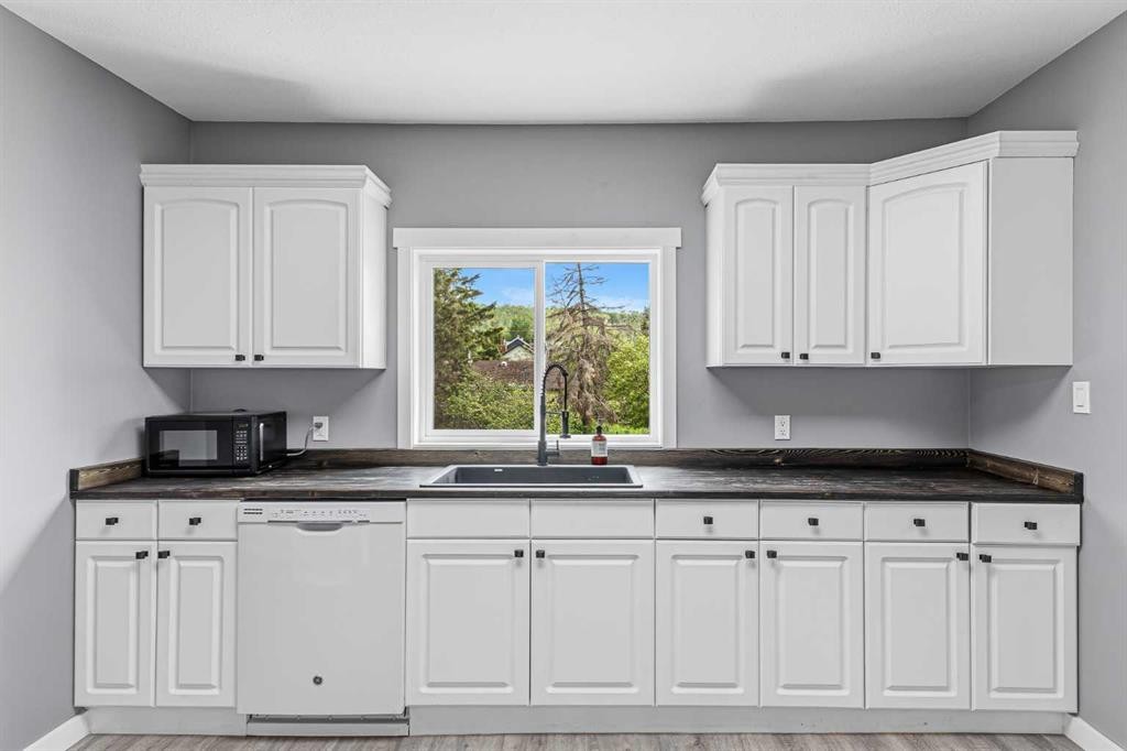 110 1St Avenue, Paradise Hill, SK