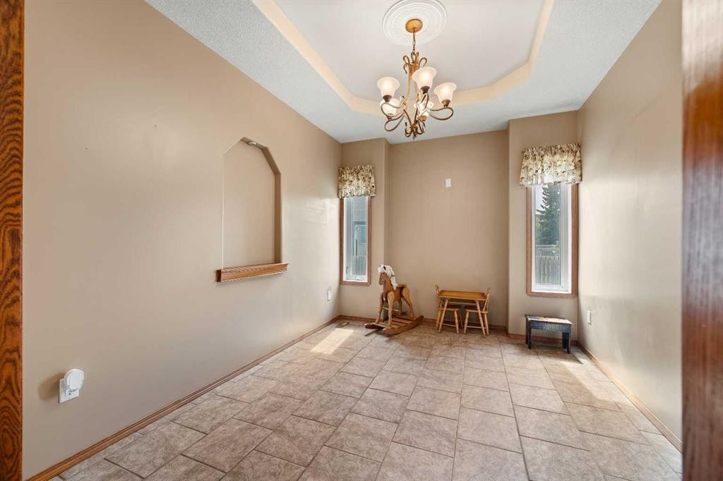 2204 59A Avenue Close, Lloydminster, AB - Indoor Photo Showing Other Room