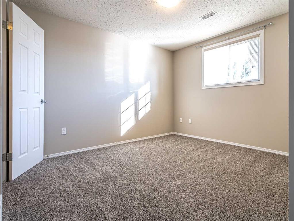 1-1901 52 Avenue, Lloydminster, AB - Indoor Photo Showing Other Room