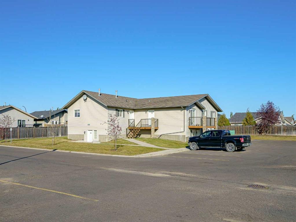 1-1901 52 Avenue, Lloydminster, AB - Outdoor