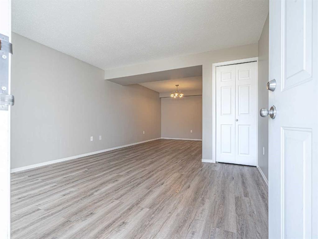 1-1901 52 Avenue, Lloydminster, AB - Indoor Photo Showing Other Room