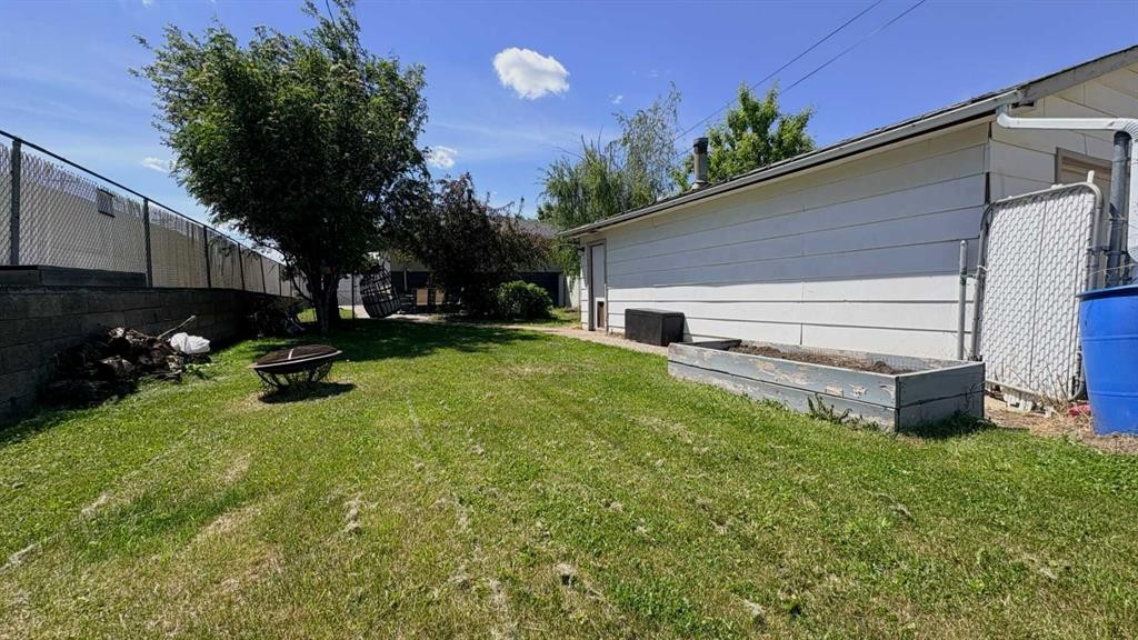 922 5 Avenue, Wainwright, AB