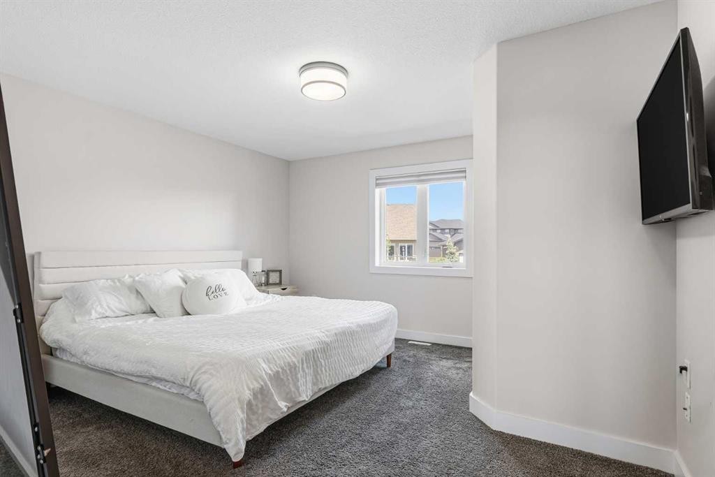 33-2715 73 Avenue, Lloydminster, AB - Indoor Photo Showing Bedroom